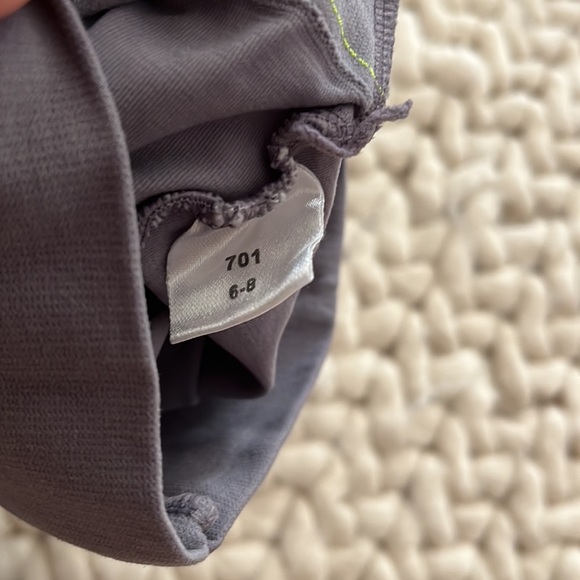 2 pairs of Girl tights, size 6-8 - Picture 2 of 2